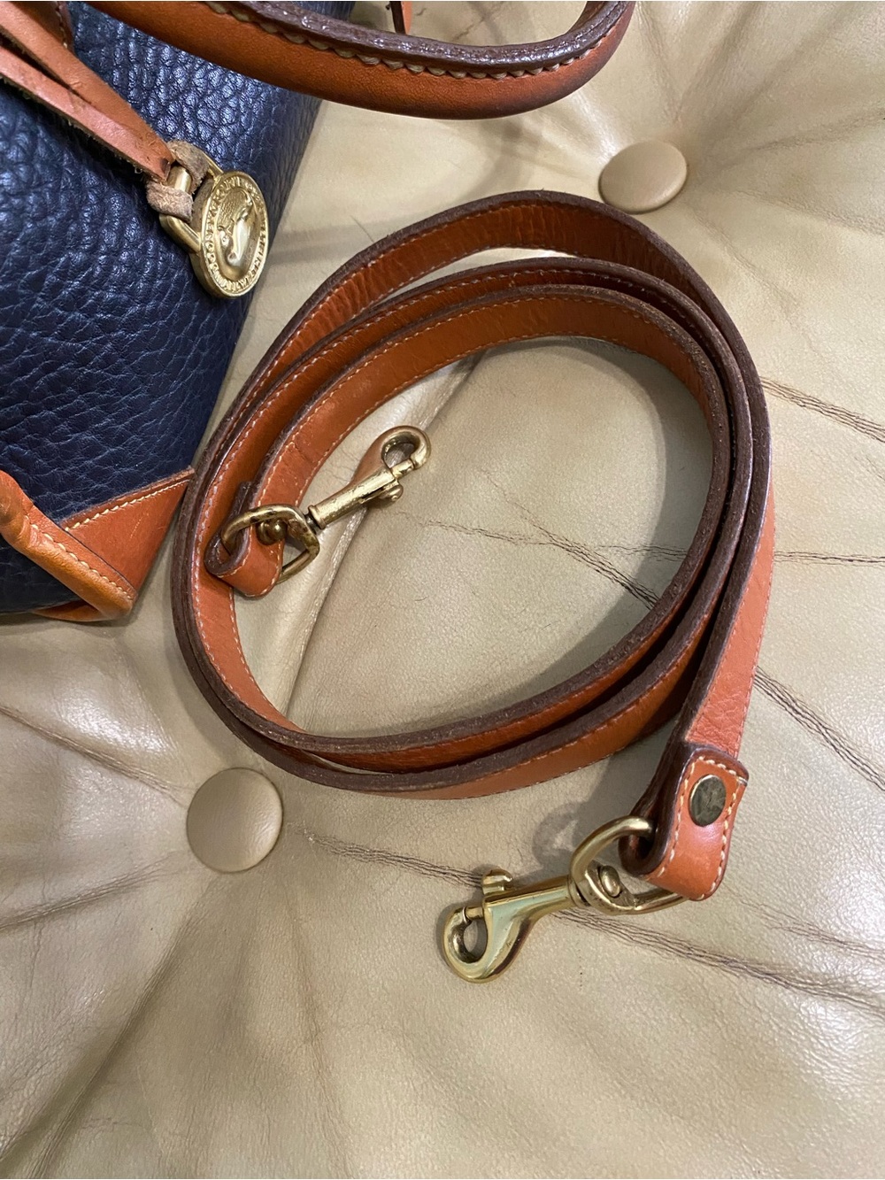 Vintage Navy Dooney & Bourke Gladstone Satchel w/Lock AWL Leather Doctor - Picture 12 of 16